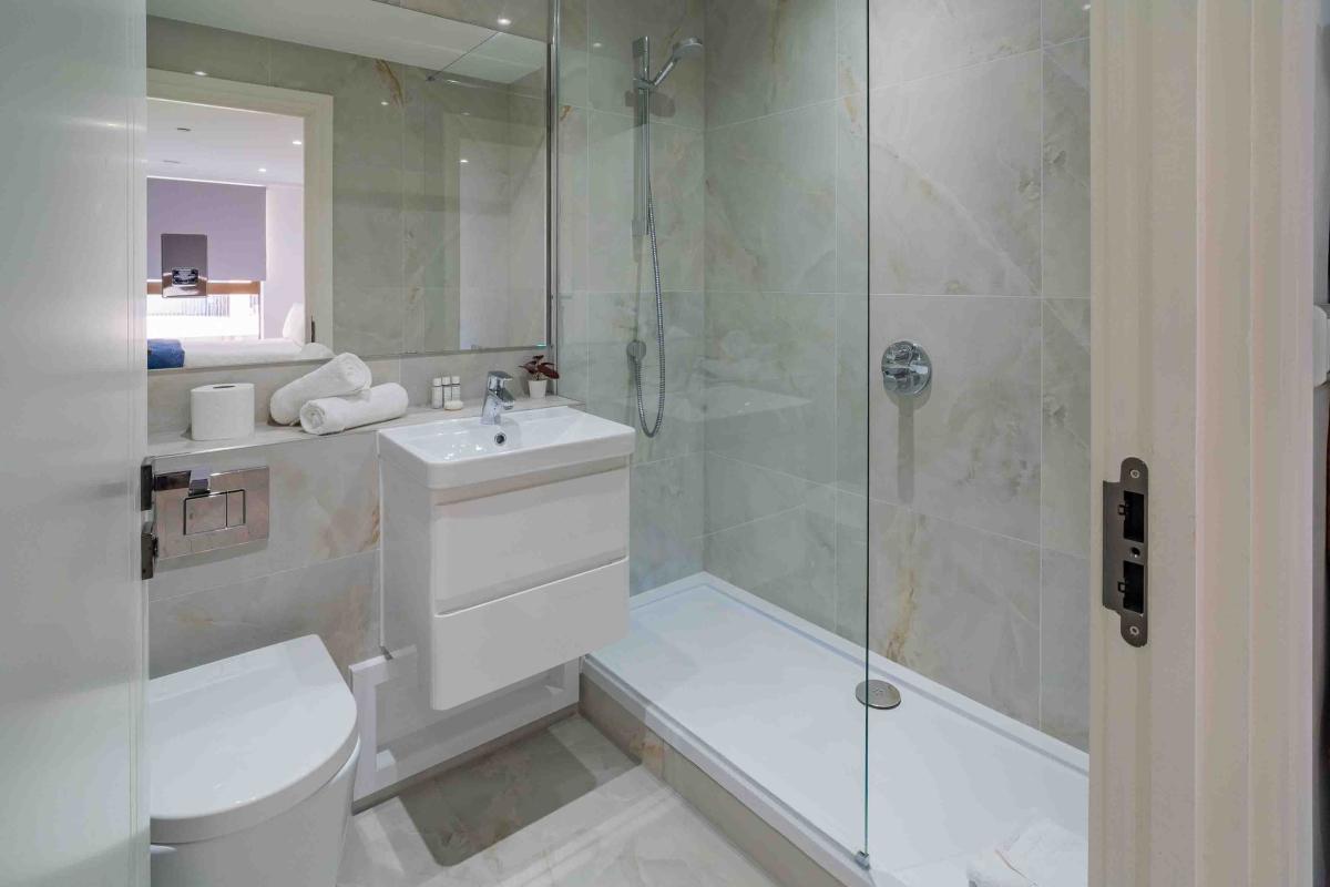 Two Bedrooms Luxuries Apartment, 66 Colts Village C — photo 10
