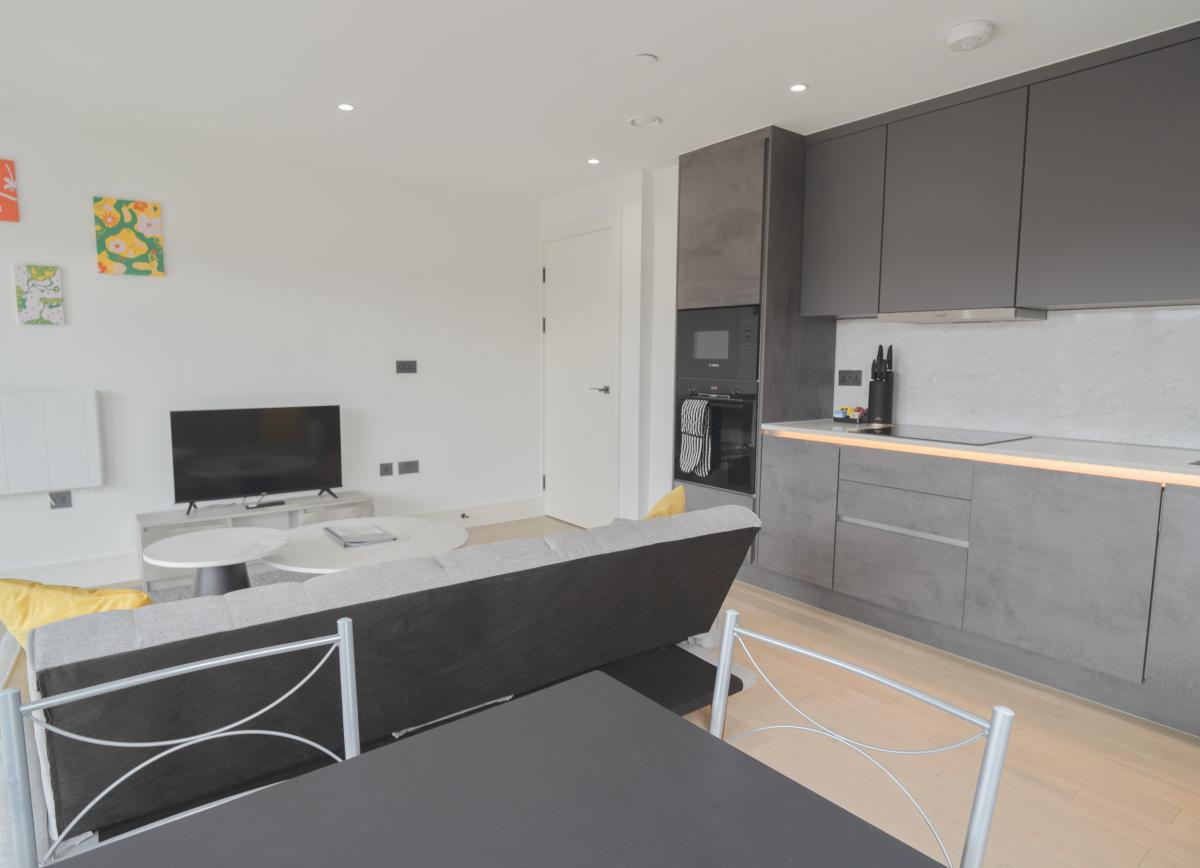 Two Bedrooms Luxuries Apartment, 69 Colts Village C — photo 11