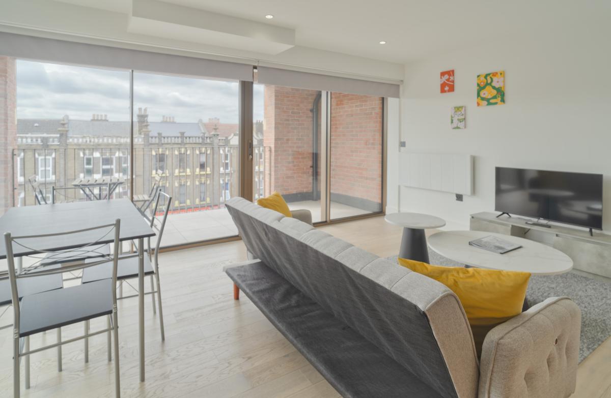 Two Bedrooms Luxuries Apartment, 69 Colts Village C — photo 12