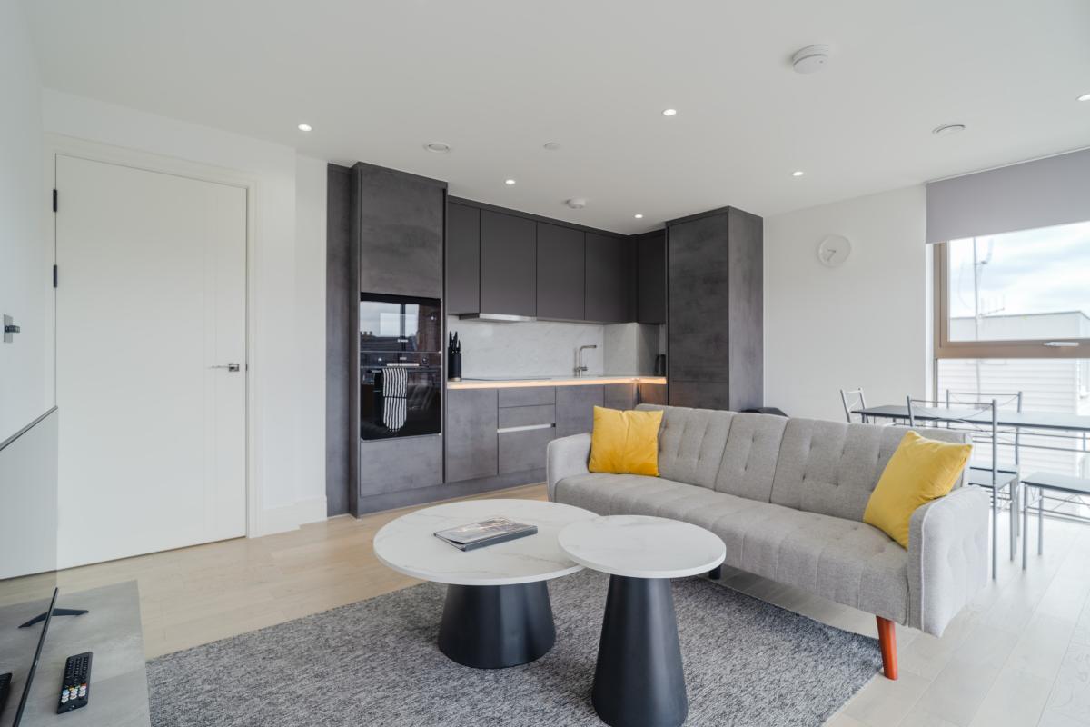 Two Bedrooms Luxuries Apartment, 69 Colts Village C — photo 10