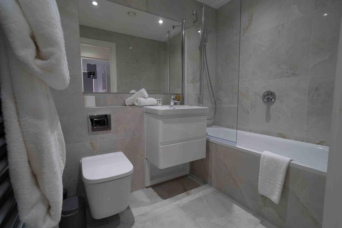 Two Bedrooms Luxuries Apartment, 71 Colts Village C — photo 11
