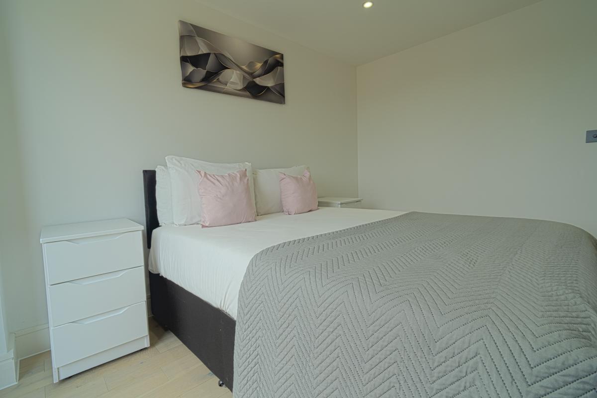 One Bedroom Luxuries Apartment, 77 Colts Village C — photo 11