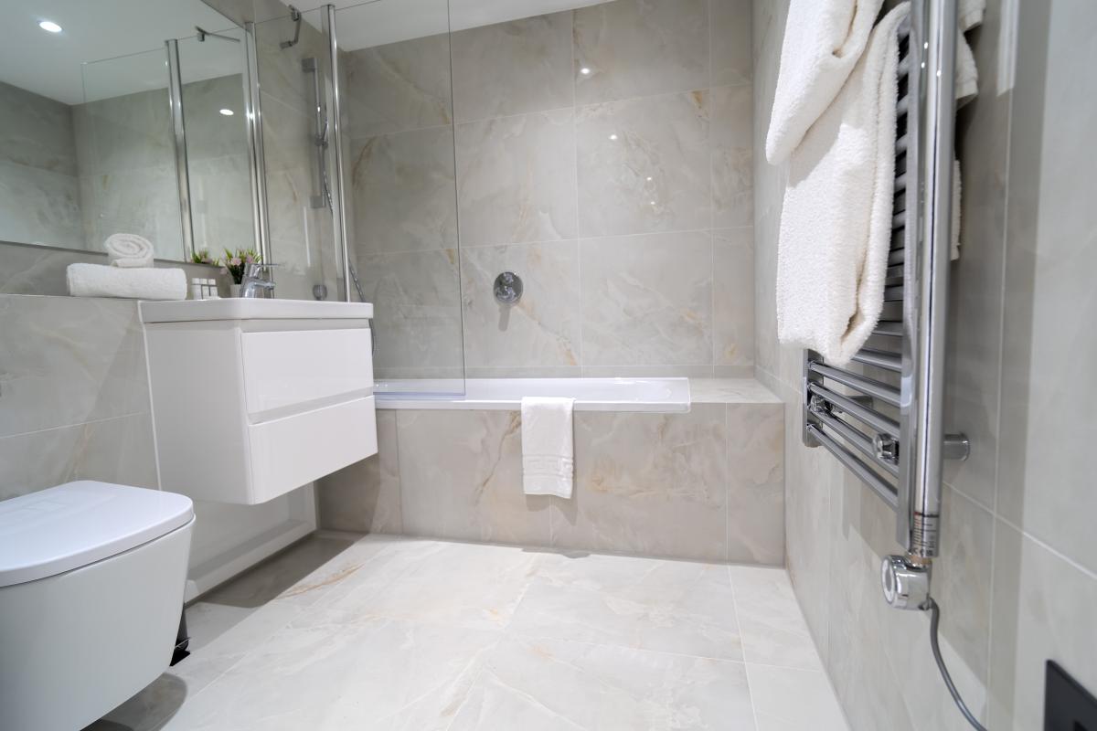 One Bedroom Luxuries Apartment, 77 Colts Village C — photo 15
