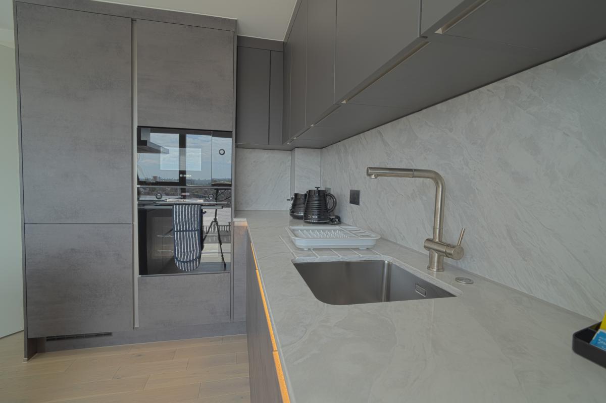 Penthouse ,Three Bedrooms Luxuries Apartment, 78 Colts Village C — photo 9
