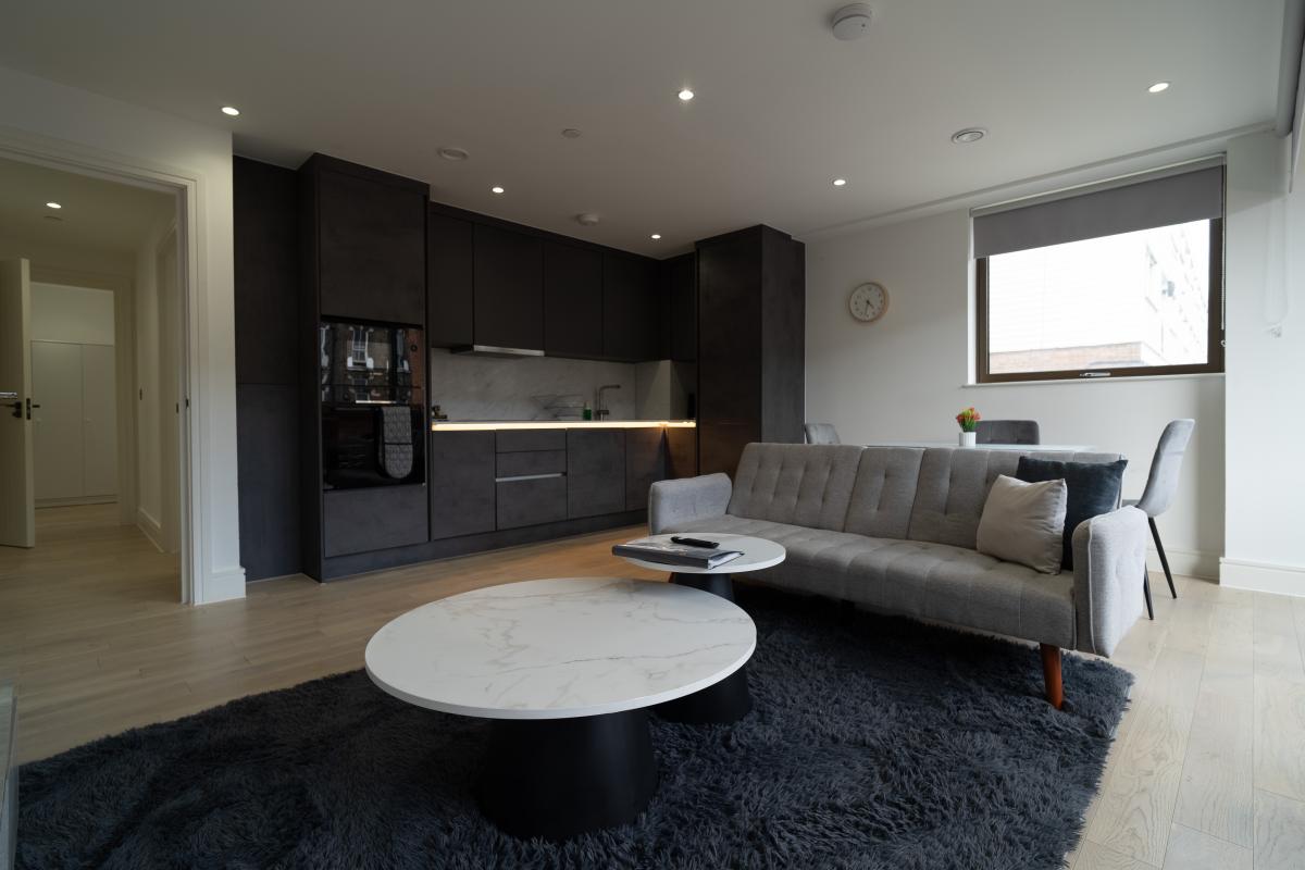 Two Bedrooms Luxuries Apartment, 59 Colts Village C