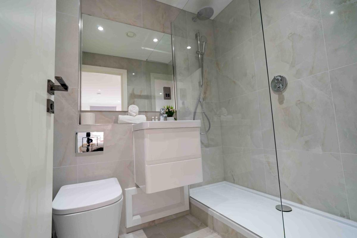 Two Bedrooms Luxuries Apartment,61 Colts Village C — photo 2