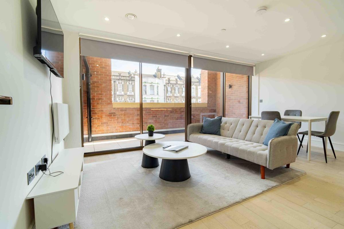 Two Bedrooms Luxuries Apartment,61 Colts Village C