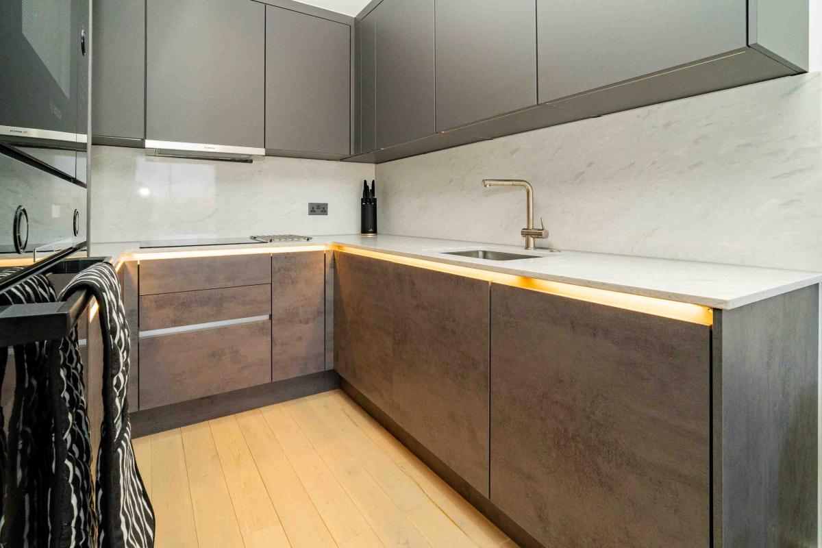 Three Bedrooms Luxuries Apartment, 62 Colts Village C — photo 14