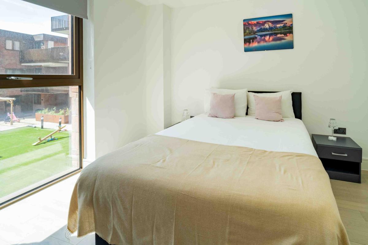 Three Bedrooms Luxuries Apartment, 62 Colts Village C — photo 8