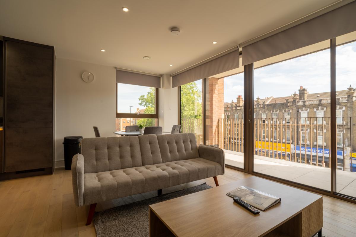 Two Bedrooms Luxuries Apartment, 64 Colts Village C — photo 13