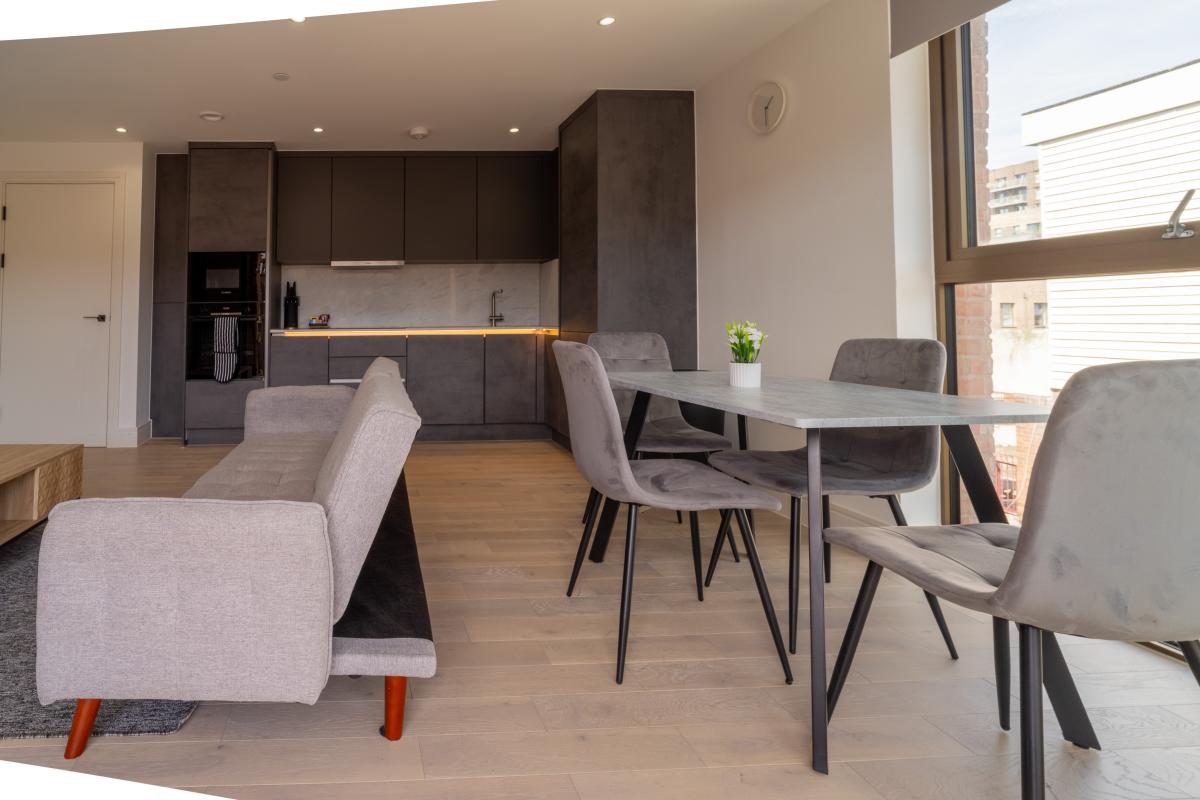 Two Bedrooms Luxuries Apartment, 64 Colts Village C