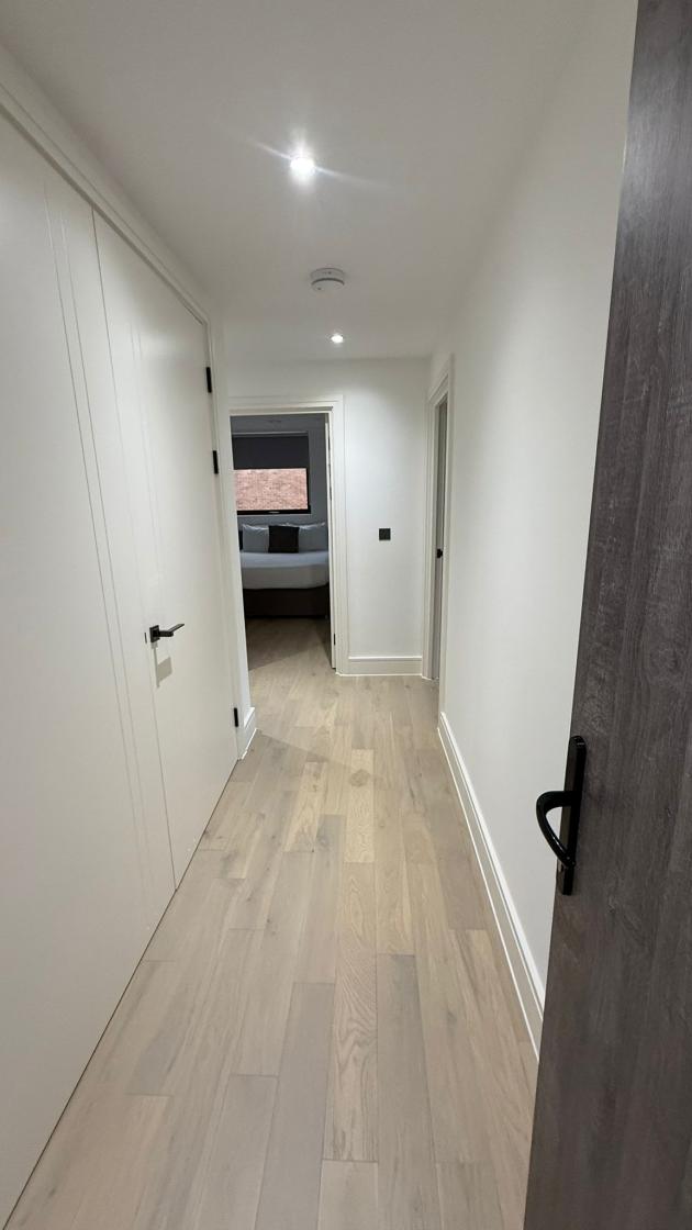 Two Bedrooms Luxuries Apartment, 57 Colts Village C
